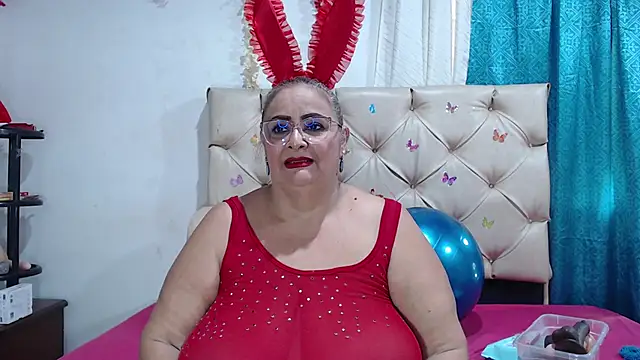 Snapshot of BBW_salome chatting on January 15, 2025, 7:55 pm BBW salome online show from January 15, 2025, 7:55 pm