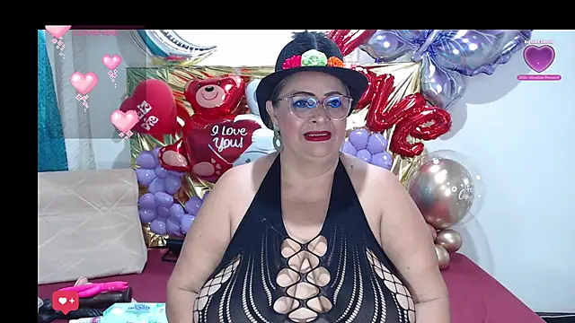 Snapshot of BBW_salome chatting on February 21, 2025, 8:27 pm BBW salome online show from February 21, 2025, 8:27 pm