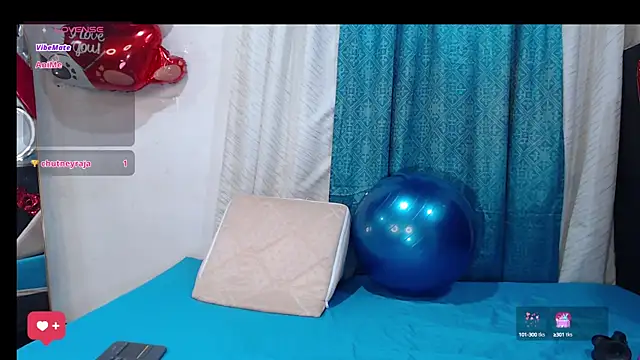 Snapshot of BBW_salome chatting on March 8, 2025, 12:33 am BBW salome online show from March 8, 2025, 12:33 am