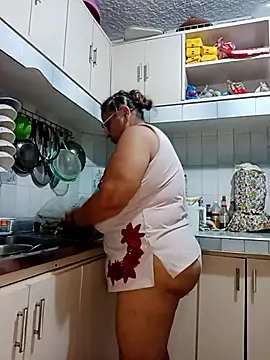 Snapshot of BBW_salome chatting on October 29, 2025, 3:36 pm BBW salome online show from October 29, 2025, 3:36 pm