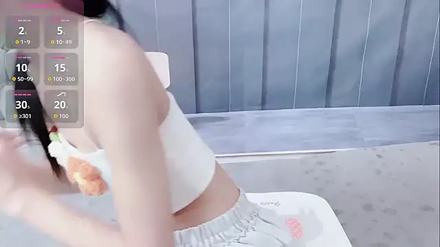 Snapshot of Sarah-ery chatting on October 24, 2025, 1:13 am Sarah-ery online show from October 24, 2025, 1:13 am