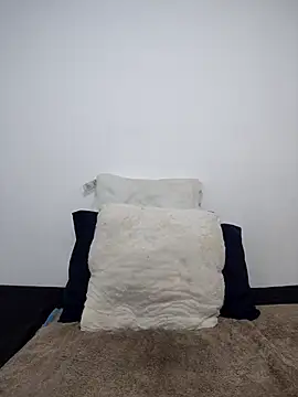 Curvy sluty online show from October 7, 2025, 6:10 am