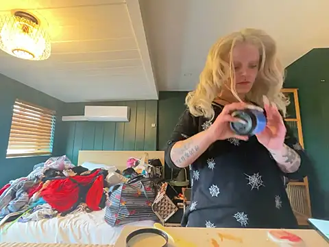 tatted-bitty online show from February 13, 2025, 6:16 pm