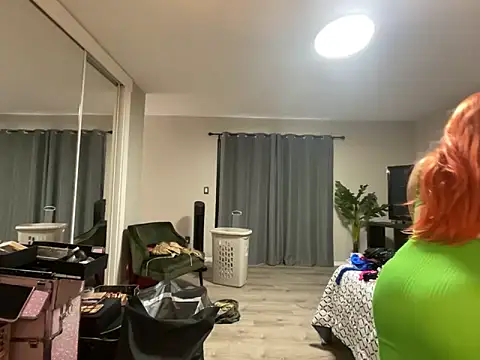 tatted-bitty online show from March 22, 2025, 11:20 pm