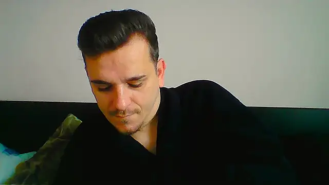 Snapshot of Huge_cock22cm chatting on December 18, 2025, 8:09 am Huge cock22cm online show from December 18, 2025, 8:09 am