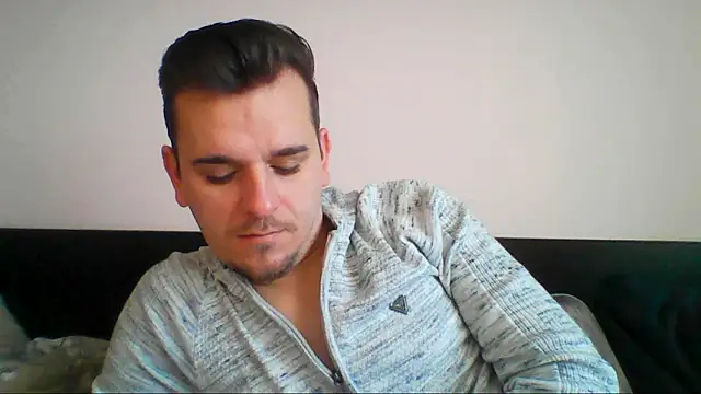 Snapshot of Huge_cock22cm chatting on January 17, 2026, 6:40 am Huge cock22cm online show from January 17, 2026, 6:40 am