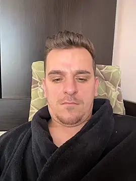 Snapshot of Huge_cock22cm chatting on March 1, 2026, 10:06 am Huge cock22cm online show from March 1, 2026, 10:06 am