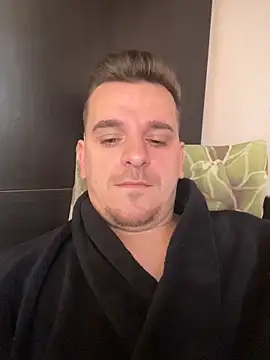 Huge cock22cm online show from March 7, 2026, 5:48 am