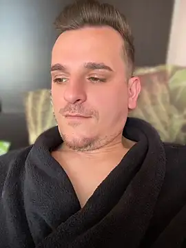 Huge cock22cm online show from April 15, 2026, 10:44 am