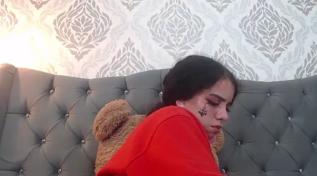 Snapshot of EmmaCowperr chatting on March 14, 2025, 2:52 pm EmmaCowperr online show from March 14, 2025, 2:52 pm