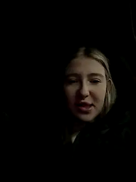 Snapshot of littlebitchess chatting on December 3, 2025, 7:23 pm littlebitchess online show from December 3, 2025, 7:23 pm