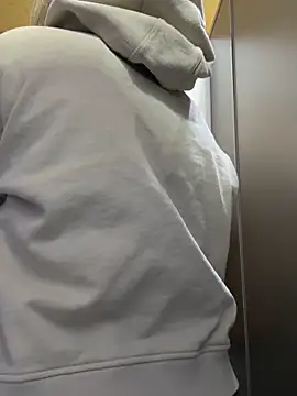 Snapshot of littlebitchess chatting on December 15, 2025, 2:38 am littlebitchess online show from December 15, 2025, 2:38 am