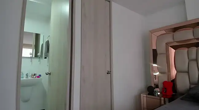 Snapshot of candy-sam28 chatting on December 13, 2024, 4:38 pm candy-sam28 online show from December 13, 2024, 4:38 pm