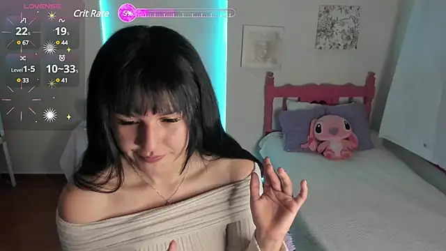 cute roxy online show from January 31, 2025, 2:04 am