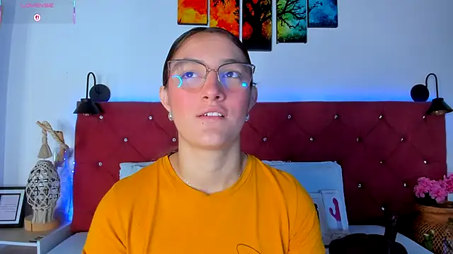 Ruth harvey  online show from October 22, 2025, 1:00 pm