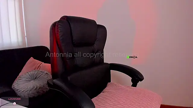 Anttonia Rose online show from October 2, 2025, 5:09 pm