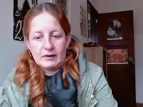 ViioletaMora online show from April 8, 2026, 7:03 pm