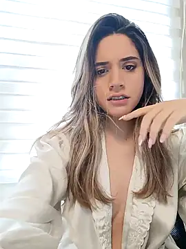 maliciaworld online show from January 5, 2025, 6:13 pm