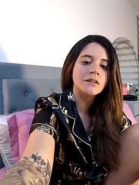 maliciaworld online show from December 23, 2025, 2:20 am