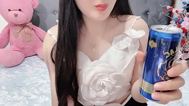 Funikio online show from May 8, 2026, 2:44 pm