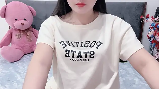 Funikio online show from May 13, 2026, 1:25 am