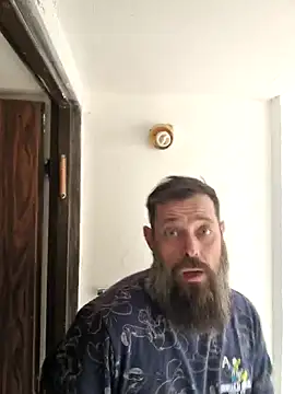 Snapshot of zefside42 chatting on December 19, 2024, 11:50 am zefside42 online show from December 19, 2024, 11:50 am