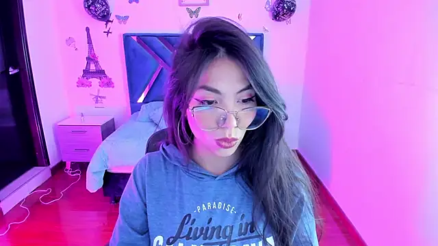 Snapshot of Aylinn_diaz chatting on January 27, 2025, 11:43 pm Aylinn diaz online show from January 27, 2025, 11:43 pm