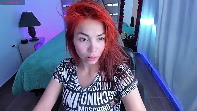 Snapshot of Aylinn_diaz chatting on November 14, 2025, 2:38 pm Aylinn diaz online show from November 14, 2025, 2:38 pm