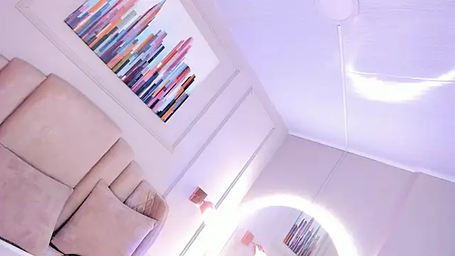 maddy brookss online show from November 24, 2025, 6:18 pm