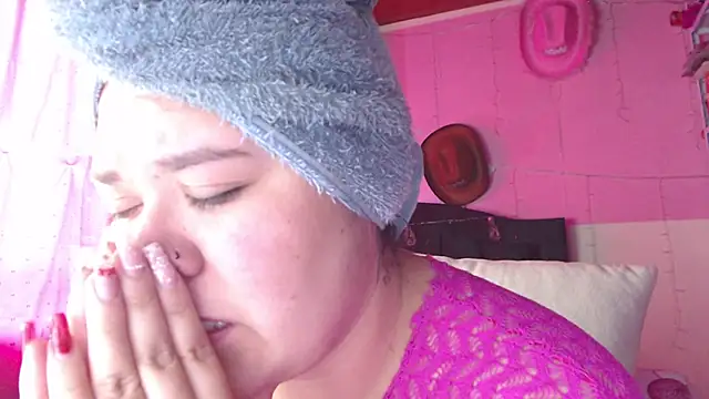 NikkiRous  online show from January 18, 2026, 1:48 pm