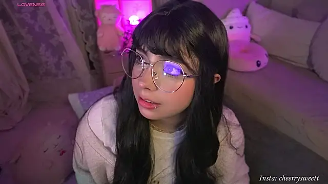 Cheerrysweett online show from February 7, 2026, 1:20 am