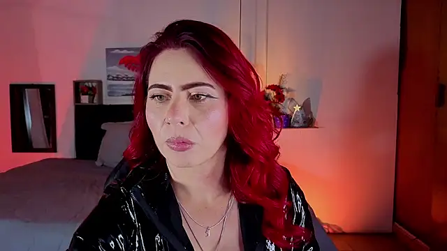 Snapshot of Dulce_charlottee chatting on April 7, 2026, 7:47 pm Dulce charlottee online show from April 7, 2026, 7:47 pm