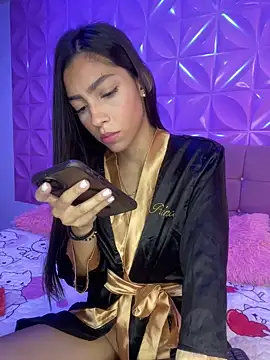 Ema azel online show from December 3, 2024, 2:05 pm