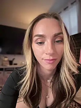 BrattyBae xo online show from January 15, 2026, 7:50 pm