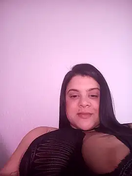 Snapshot of LUAHOT_ chatting on July 9, 2026, 5:22 am LUAHOT online show from July 9, 2026, 5:22 am