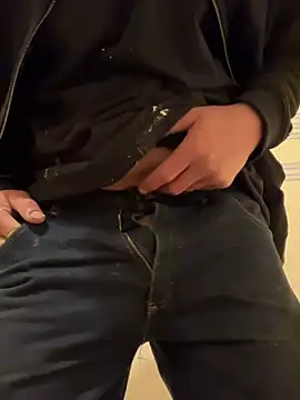 Snapshot of BIGWHITECOCKDOC36 chatting on January 16, 2025, 1:37 am BIGWHITECOCKDOC36 online show from January 16, 2025, 1:37 am