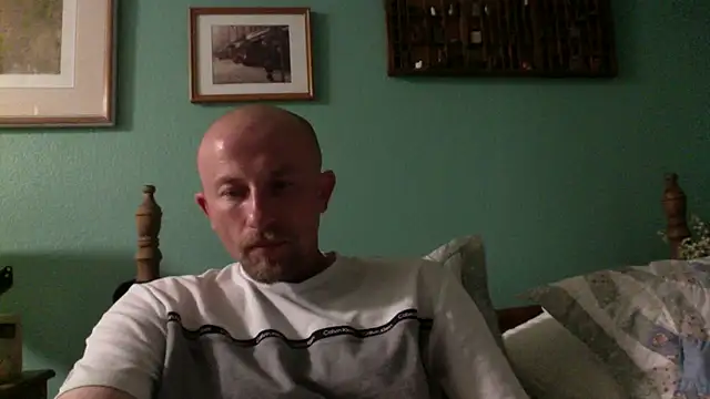 Snapshot of BIGWHITECOCKDOC36 chatting on October 19, 2025, 11:00 am BIGWHITECOCKDOC36 online show from October 19, 2025, 11:00 am