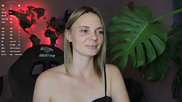 Snapshot of Sam_Klaus chatting on October 8, 2025, 9:12 pm Sam Klaus online show from October 8, 2025, 9:12 pm