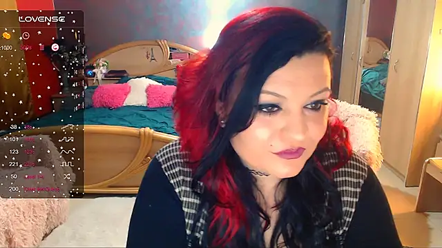 Snapshot of Ariellefoxy chatting on February 3, 2025, 8:35 pm Ariellefoxy online show from February 3, 2025, 8:35 pm