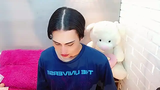 Daniela Pink  online show from October 25, 2025, 8:25 pm