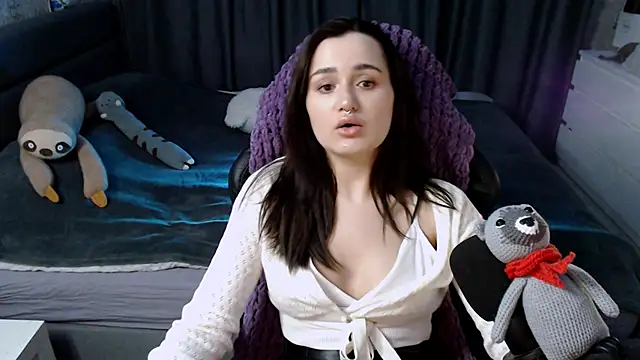 KiraYammy online show from January 8, 2025, 10:27 pm