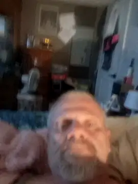 Snapshot of MagicAdmiralty5 chatting on November 11, 2025, 2:44 am MagicAdmiralty5 online show from November 11, 2025, 2:44 am