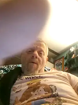 Snapshot of MagicAdmiralty5 chatting on November 12, 2025, 8:37 am MagicAdmiralty5 online show from November 12, 2025, 8:37 am