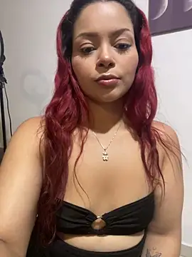 Snapshot of redgirlofficial chatting on May 13, 2026, 4:10 am redgirlofficial online show from May 13, 2026, 4:10 am