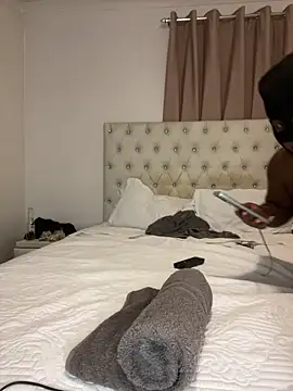 Gifttheskimaskboy online show from April 11, 2026, 6:01 pm