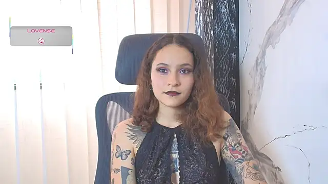 AnnyThompson  online show from March 20, 2025, 9:13 pm