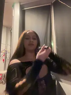 YaraHabibi online show from December 21, 2025, 11:34 pm