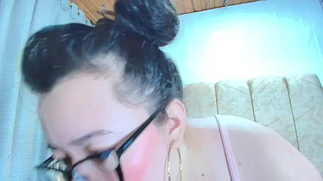 Zoe Curvy online show from November 7, 2025, 12:27 pm