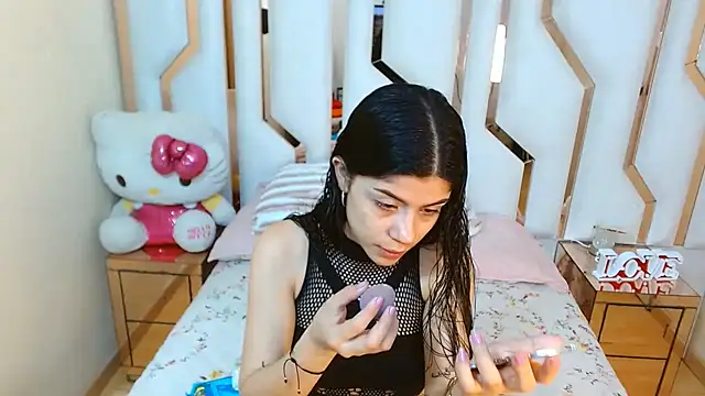 TifanyChill online show from February 13, 2026, 7:54 pm