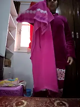 Snapshot of altinya chatting on December 1, 2025, 2:11 pm altinya online show from December 1, 2025, 2:11 pm